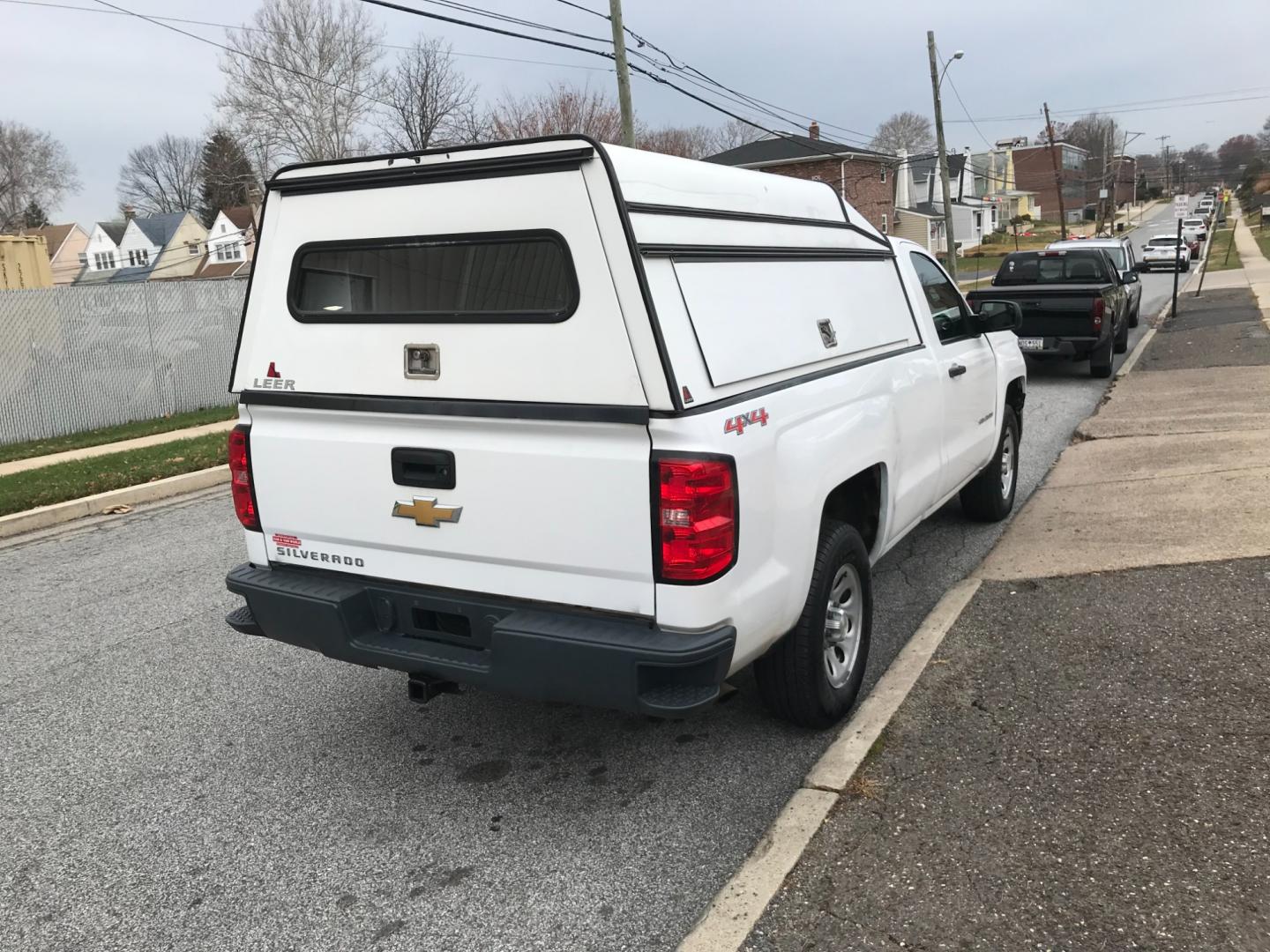 2015 White /Gray Chevrolet Silverado 1500 1500 (1GCNKPEC3FZ) with an 5.3 V8 engine, Automatic transmission, located at 577 Chester Pike, Prospect Park, PA, 19076, (610) 237-1015, 39.886154, -75.302338 - Photo#4